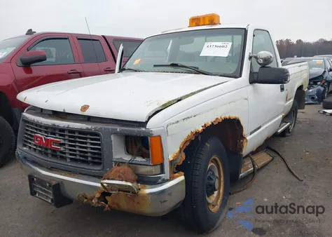 2000 GMC Sierra 2500 Classic Sl from USA, damaged, VIN 1GTGC24R9YR216334